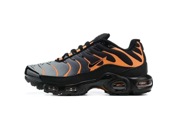 AIR MAX PLUS TN 'BLACK TOTAL ORANGE'